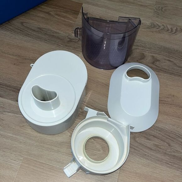 Four Pieces (4) Braun No 1 top juicer MP80 Parts - Picture 1 of 6
